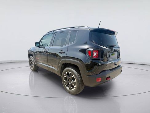 Used 2023 Jeep Renegade Trailhawk AWD/4WD image 3