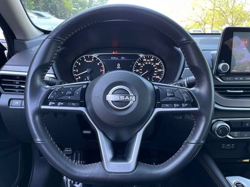 Used 2024 Nissan Altima 2.5 SR FWD image 14