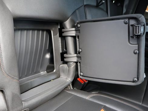 Used 2024 GMC Sierra 2500 AT4 w/ AT4 Premium Plus Package image 15