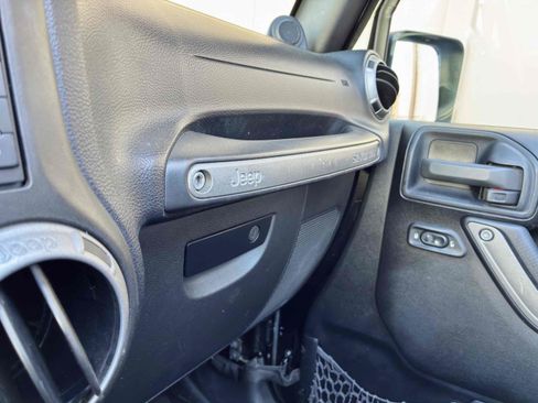 Used 2013 Jeep Wrangler Unlimited Sport AWD/4WD image 32