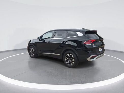 Used 2025 Kia Sportage LX FWD image 6