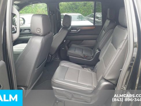 Used 2025 GMC Yukon XL Denali RWD image 18