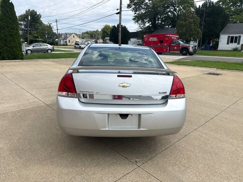 Used 2009 Chevrolet Impala LT w/ Luxury Edition Package FWD image 7