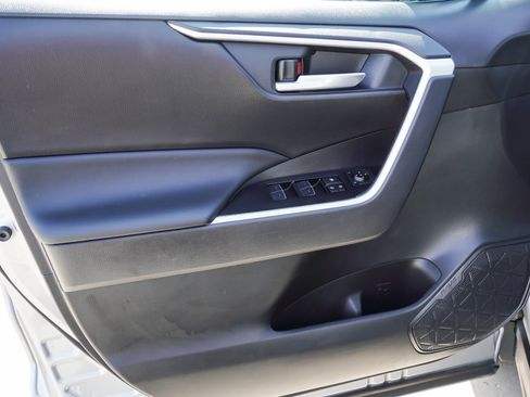 Certified 2025 Toyota RAV4 XLE AWD/4WD image 20