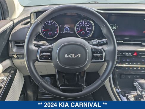 Used 2024 Kia Carnival EX FWD image 26