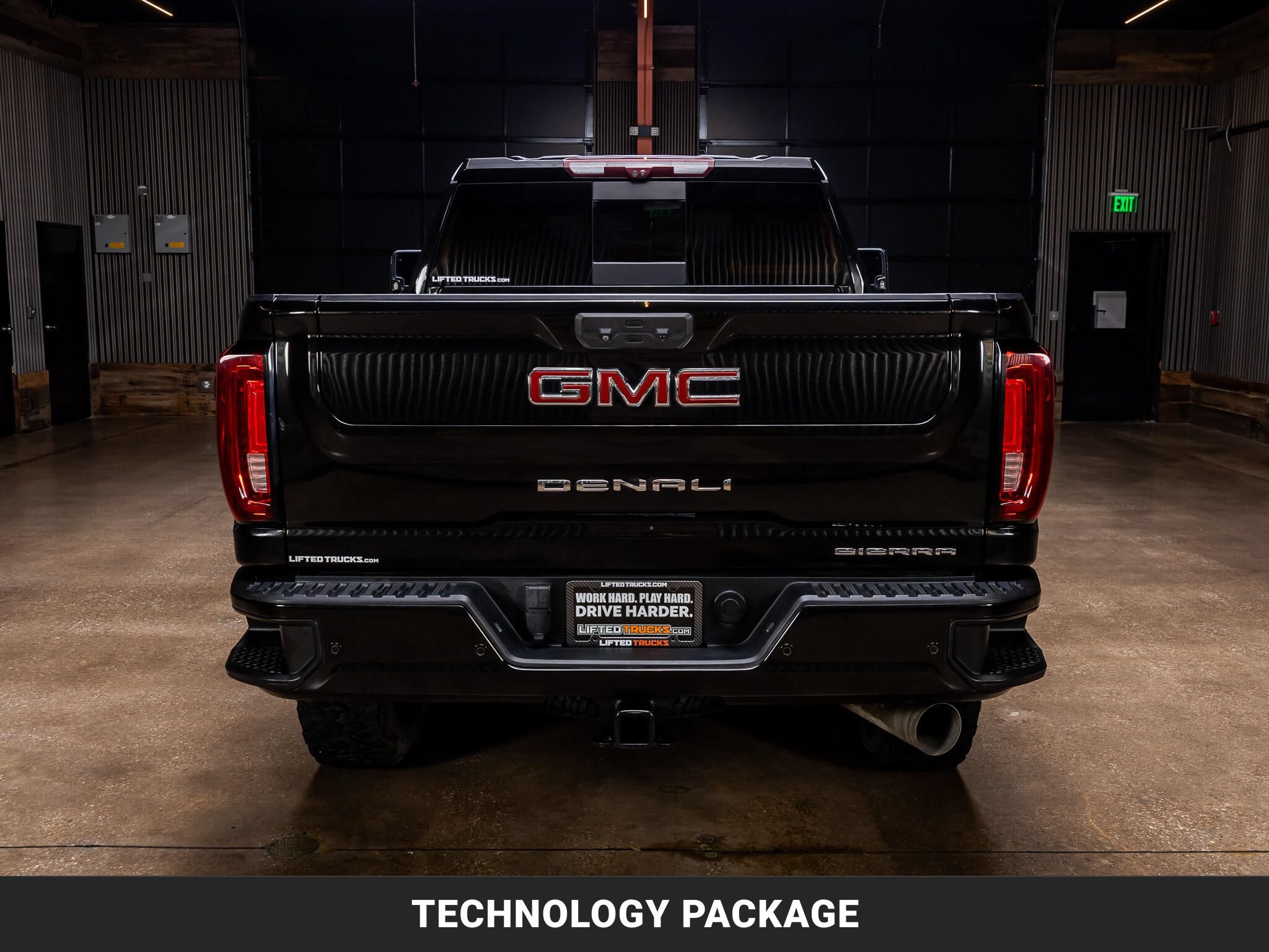 Used 2022 GMC Sierra 2500 Denali w/ Denali Black Diamond Edition AWD/4WD image 7