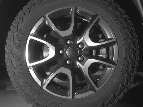Used 2025 Jeep Compass Trailhawk AWD/4WD image 13
