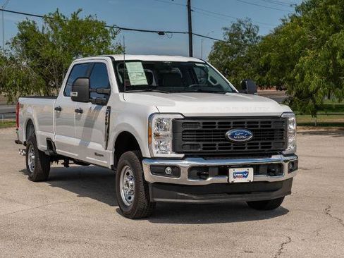 Certified 2025 Ford F250 XL AWD/4WD image 3