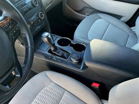 Used 2019 Ford Explorer 4WD w/ Class III Trailer Tow Package image 14