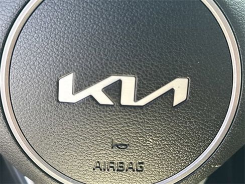 Certified 2025 Kia Sportage SX image 31