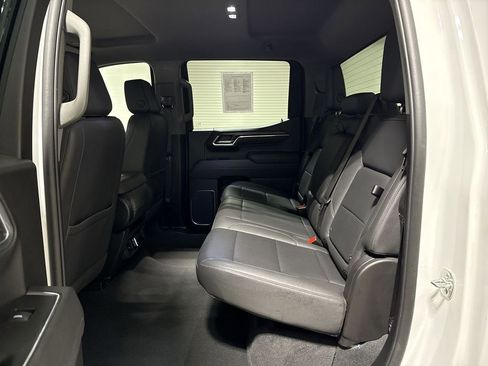 Used 2025 GMC Sierra 1500 SLT AWD/4WD image 23