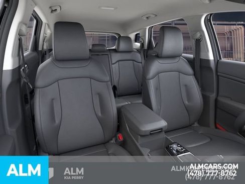 Used 2025 Kia Sportage EX FWD image 17