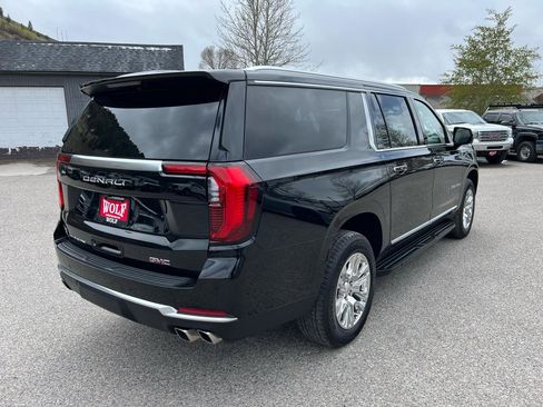 Used 2025 GMC Yukon XL Denali AWD/4WD image 5