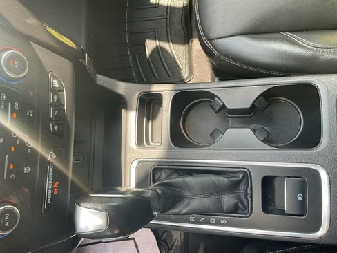 Used 2019 Ford Escape Titanium AWD/4WD image 21