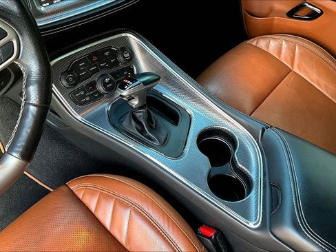 Used 2022 Dodge Challenger SRT Hellcat w/ Plus Package RWD image 17