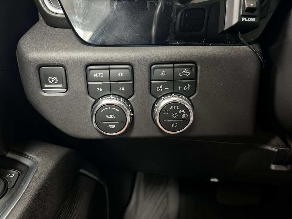 Used 2022 GMC Sierra 1500 SLT AWD/4WD image 18