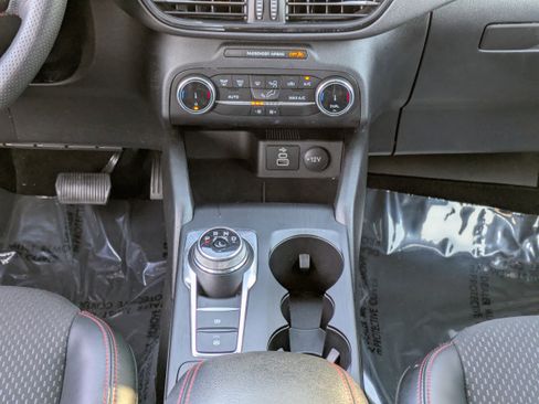 Used 2025 Ford Escape ST-Line image 20