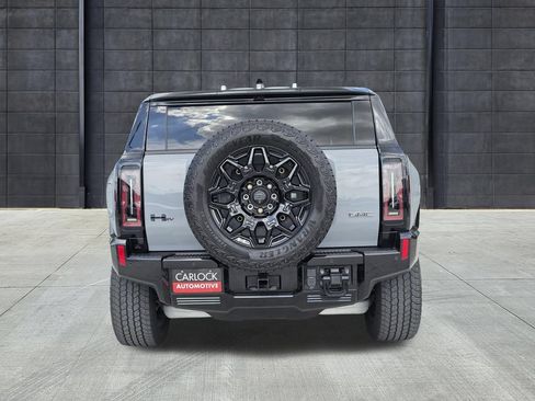 Used 2025 GMC Hummer EV 2X w/ LPO, Dark Essentials Package AWD/4WD image 6