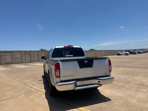 Used 2017 Nissan Frontier SV RWD image 17