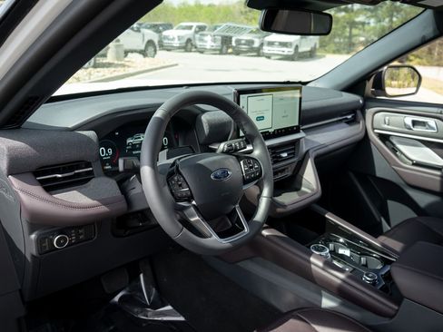 New 2026 Ford Explorer Platinum RWD image 22
