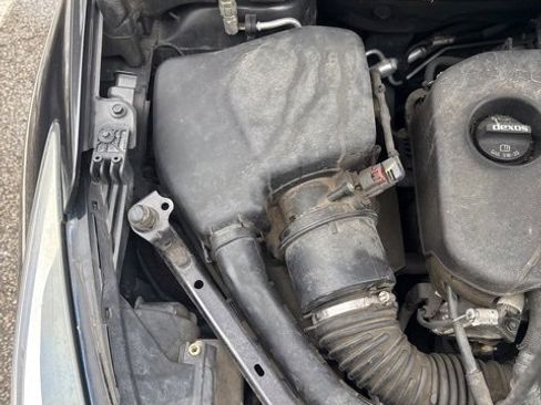 Used 2017 Chevrolet Cruze LT image 8