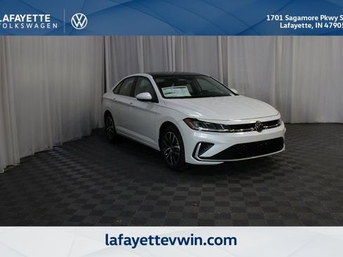 New 2026 Volkswagen Jetta SE image 1