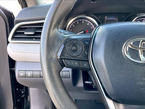 Used 2018 Toyota Camry L image 21