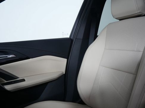 Used 2025 BMW X1 xDrive28i w/ Convenience Package image 24