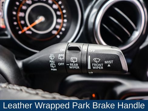 Used 2022 Jeep Wrangler Unlimited Sahara image 25