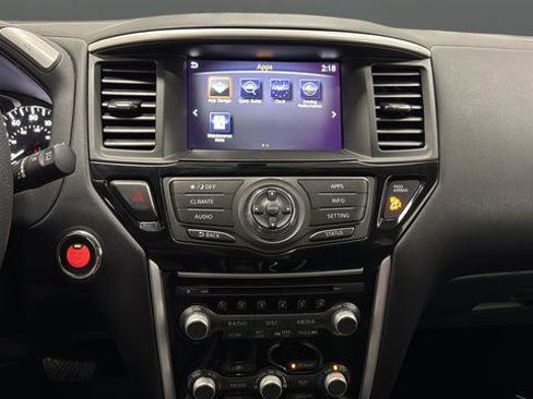 Used 2020 Nissan Pathfinder S FWD image 12