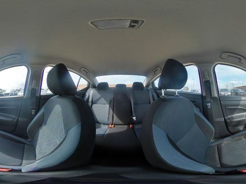 Used 2025 Nissan Versa SV image 40