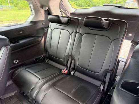 Certified 2022 Jeep Grand Cherokee L Limited AWD/4WD image 13