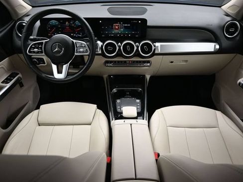 Used 2022 Mercedes-Benz GLB 250 image 12