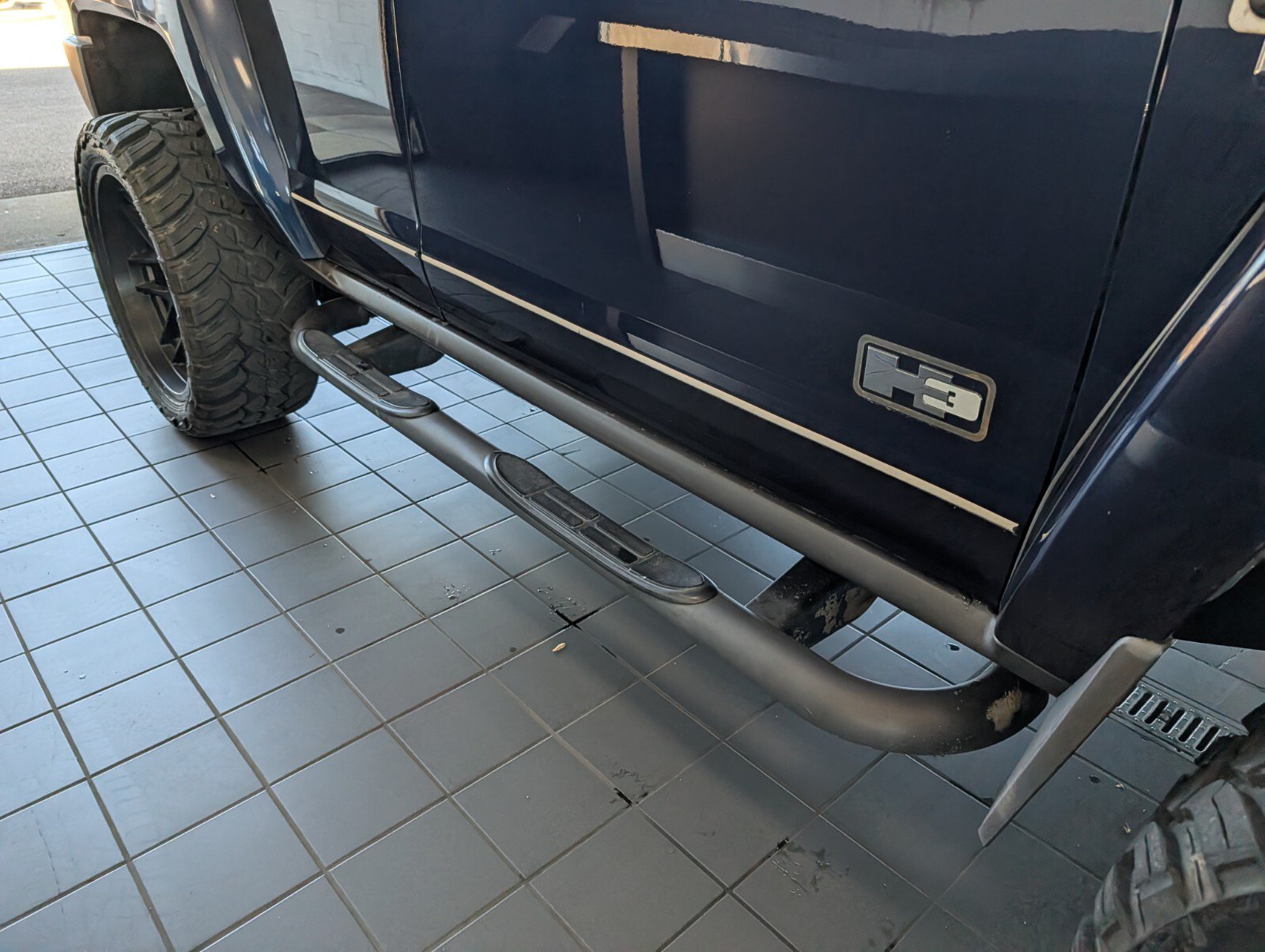 Used 2008 HUMMER H3 AWD/4WD image 2