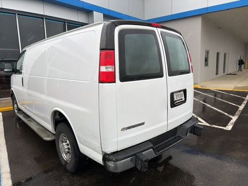 Used 2022 Chevrolet Express 2500 w/ Driver Convenience Package RWD image 3