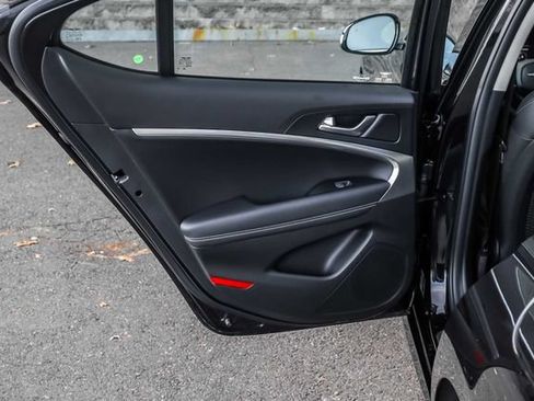 Used 2026 Genesis G70 2.5T AWD/4WD image 18