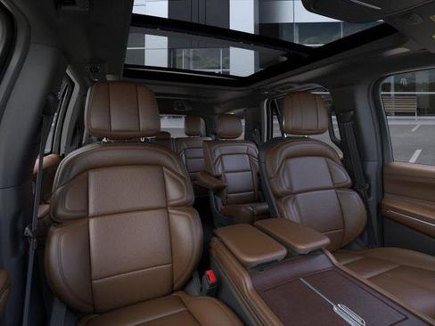 New 2026 Lincoln Navigator Reserve AWD/4WD image 10