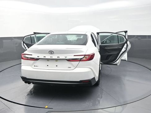 Used 2026 Toyota Camry SE FWD image 44