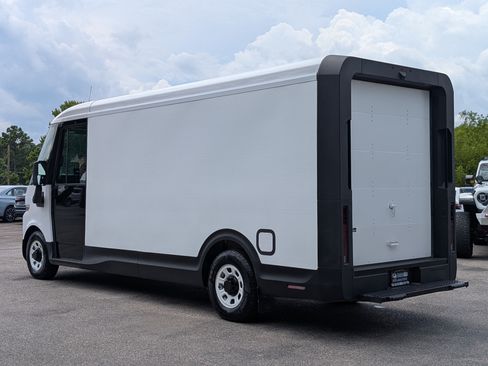 Used 2024 Chevrolet Brightdrop 600 w/ Commercial Equipment Package AWD/4WD image 7