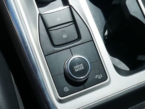 Used 2022 Ford Explorer XLT w/ Equipment Group 202A AWD/4WD image 24