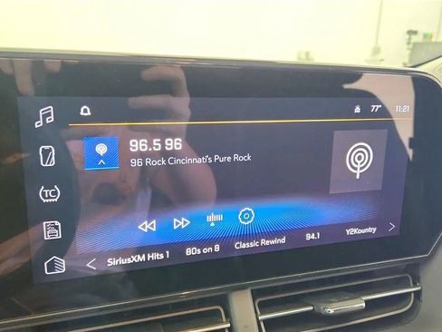 Used 2024 Chevrolet Trax LT w/ Driver Confidence Package FWD image 28