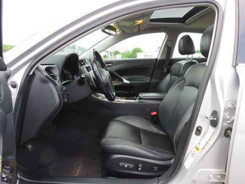 Used 2009 Lexus IS 250 RWD image 29
