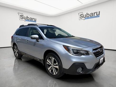Used 2018 Subaru Outback 2.5i Limited AWD/4WD image 1