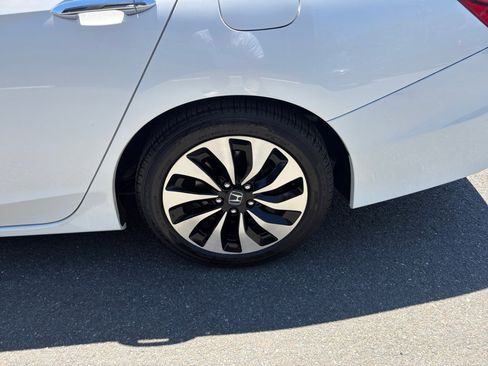 Used 2017 Honda Accord EX-L image 26
