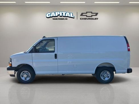 New 2025 Chevrolet Express 2500 Work Van w/ Driver Convenience Package image 10