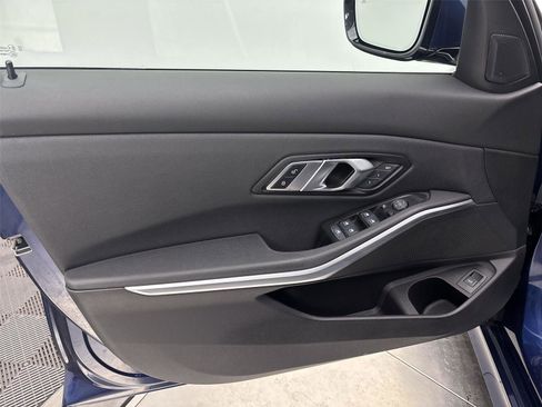 Used 2020 BMW 330i xDrive Sedan w/ Convenience Package image 26