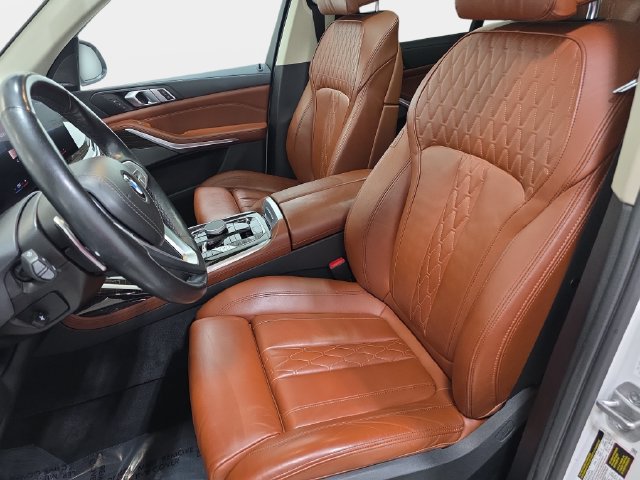 Used 2023 BMW X7 xDrive40i AWD/4WD image 13