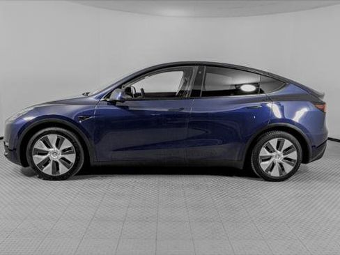 Used 2021 Tesla Model Y Long Range AWD/4WD image 3