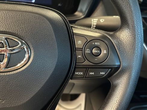 Used 2026 Toyota Corolla LE w/ LE Premium Package FWD image 12