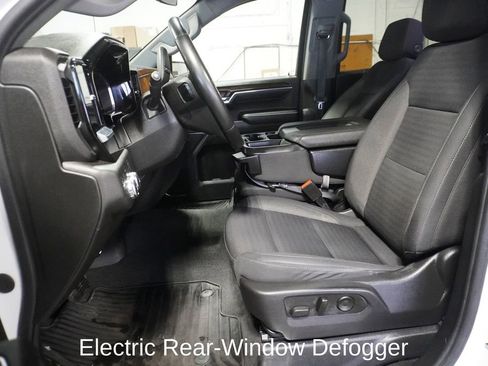 Used 2023 GMC Sierra 1500 SLE w/ Enhanced Capability Package image 12